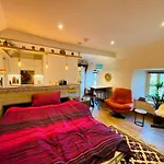 3 Bed Apartment/explore The Area/enjoy Our Pub Lägenhet Galway