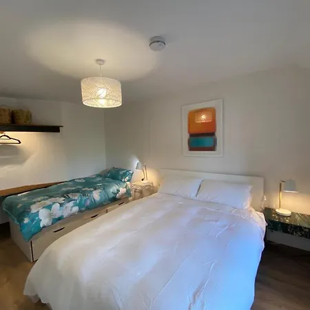 3 Bed Apartment/explore The Area/enjoy Our Pub