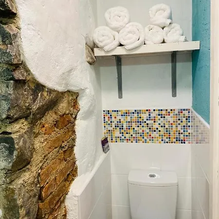 3 Bed Apartment/explore The Area/enjoy Our Pub Galway