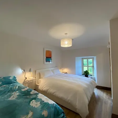 3 Bed Apartment/explore The Area/enjoy Our Pub