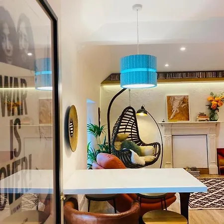 3 Bed Apartment/explore The Area/enjoy Our Pub * Galway