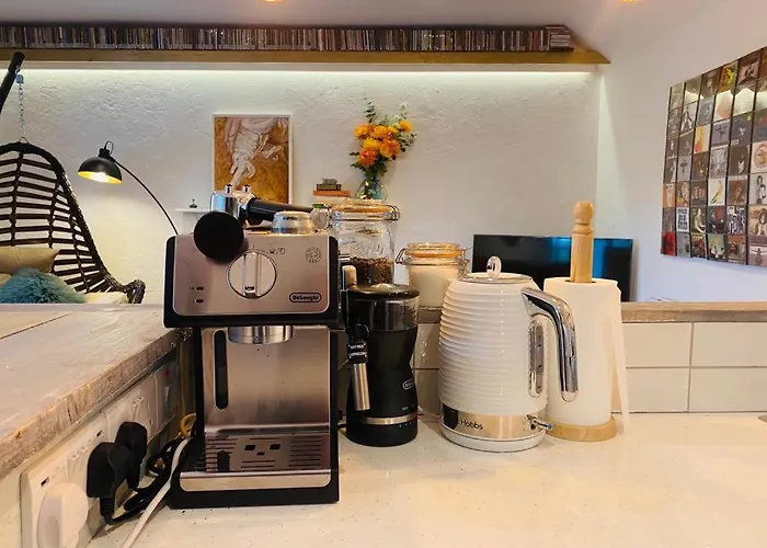 3 Bed Apartment/explore The Area/enjoy Our Pub *