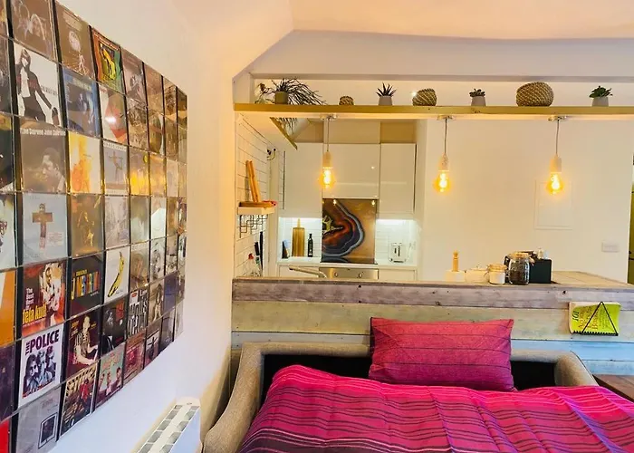 3 Bed Apartment/explore The Area/enjoy Our Pub 公寓 *