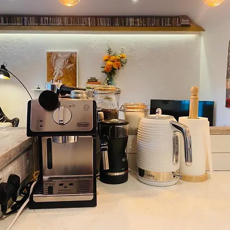 3 Bed Apartment/explore The Area/enjoy Our Pub *